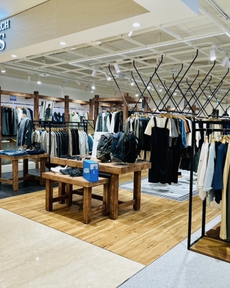 URBAN RESEARCH DOORS台灣一號店